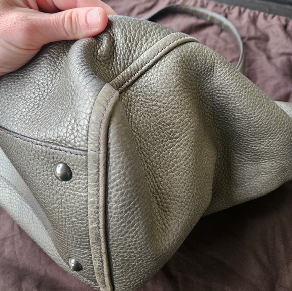 Authentic Gucci Pebbled Calfskin Medium Soho Shoulder Tote - Picture 16 of 16